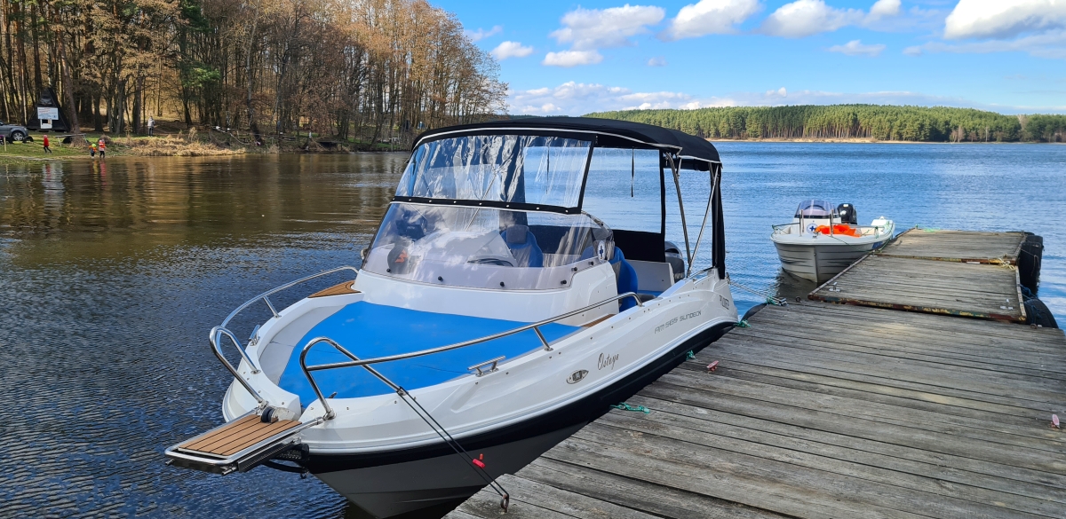 AM 565 SUNDECK